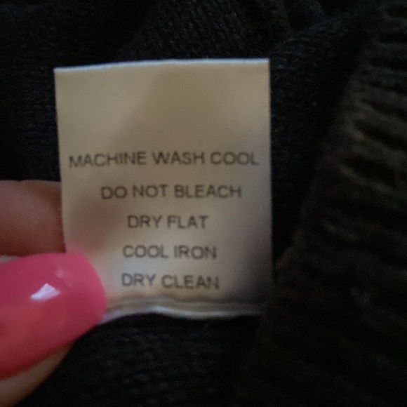 Harper lane Gray hooded sweater with pockets grommet details size M - Picture 13 of 13